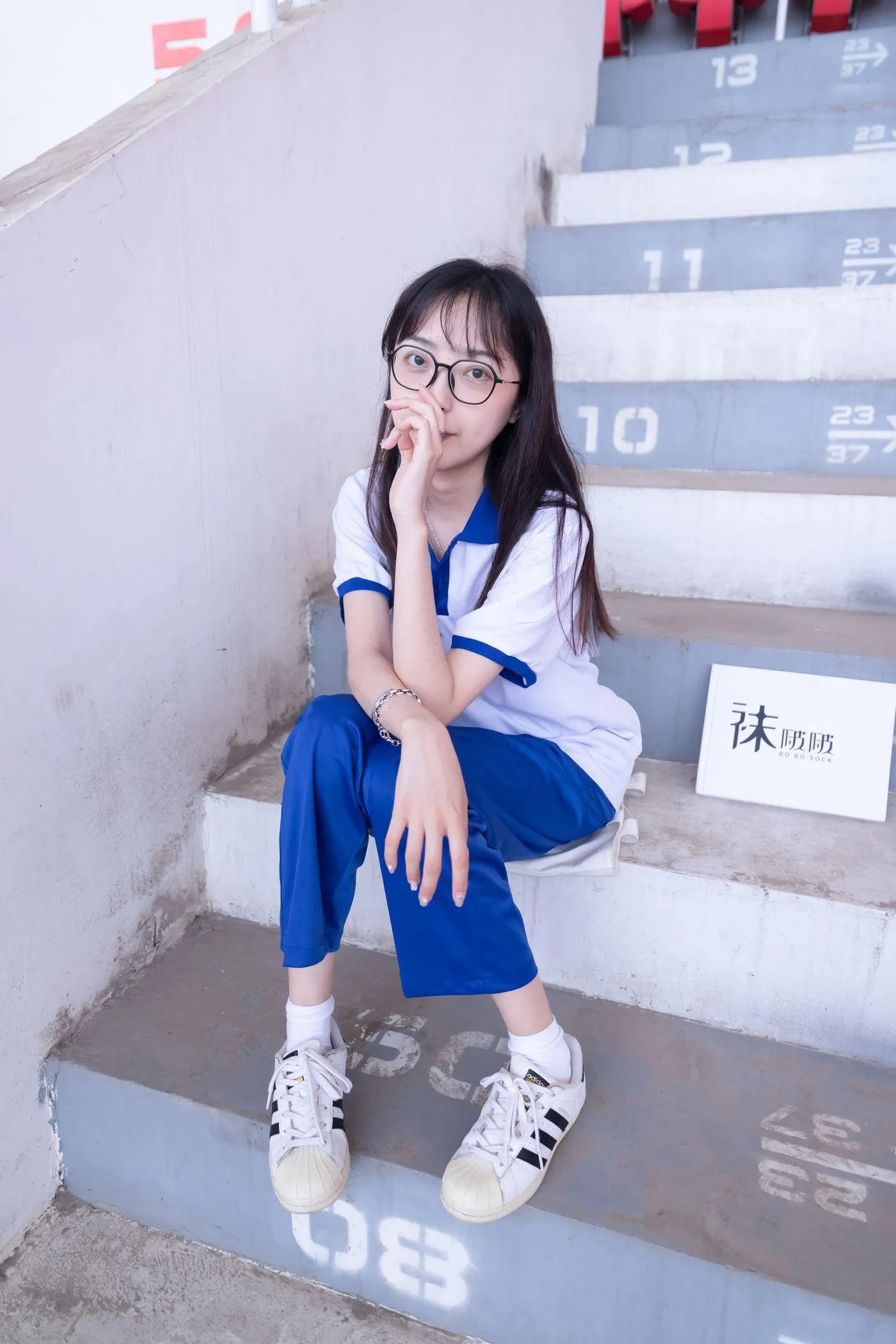 [BoBoSocks袜啵啵]NO.002 稚予-校服、贝壳头、白棉袜、裸足 [139P]插图8